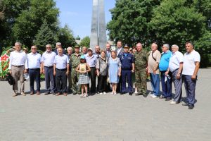 В Братском саду города Астрахани состоялось патриотическое мероприятие "Линейка памяти и скорби", посвященное 80-й годовщине начала Великой Отечественной войны